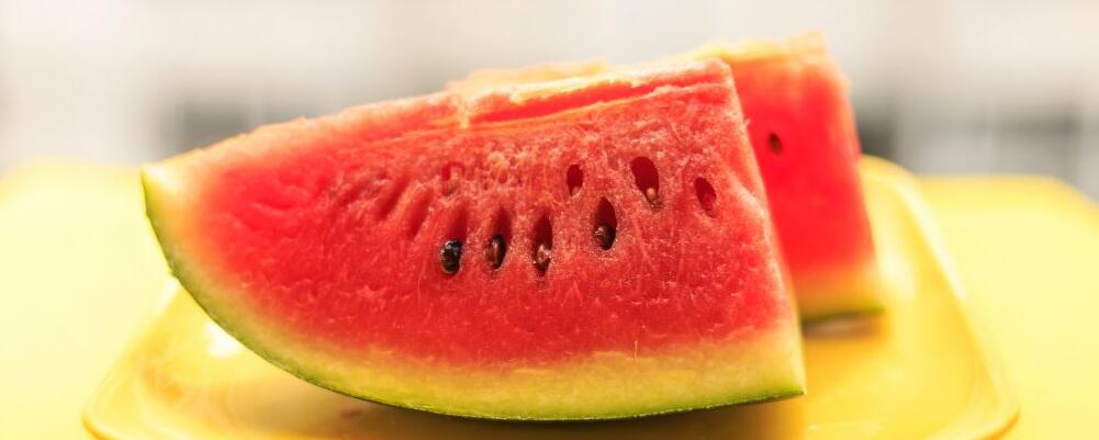 宫寒的人会有这四个情况 预防宫寒这样做