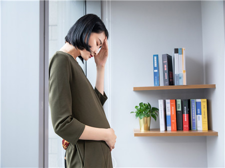 孕晚期白带增多是不是快要生了 孕晚期白带增多是不是快要生了
