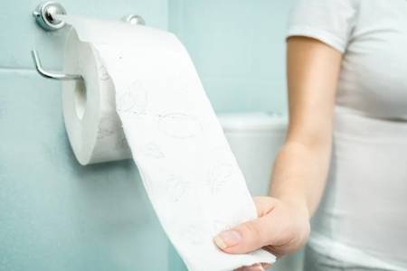 便秘怎么办快速排便?女性便秘和痔疮大多都是这两点引起