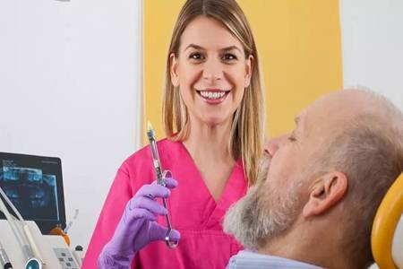 智齿一定要拔吗?智齿出现发炎肿痛时再不拔就晚了