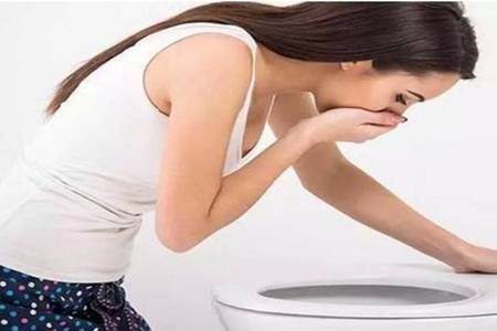 女生一分钟判断怀孕的方法,着床成功后最早的症状