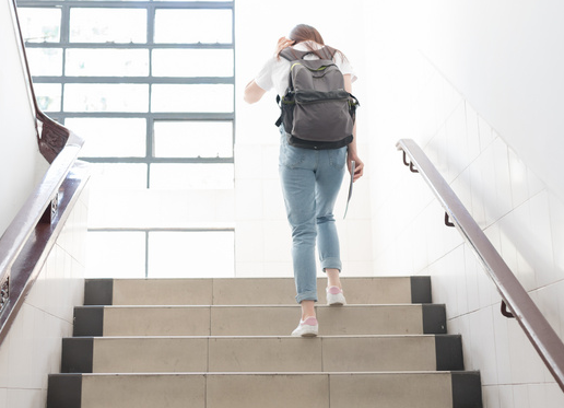 剖腹产后恶露干净了又有血了怎么回事 剖腹产后恶露干净了又有血了怎么回事