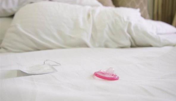 为什么第一次不建议带套：其实第一次更应该戴套