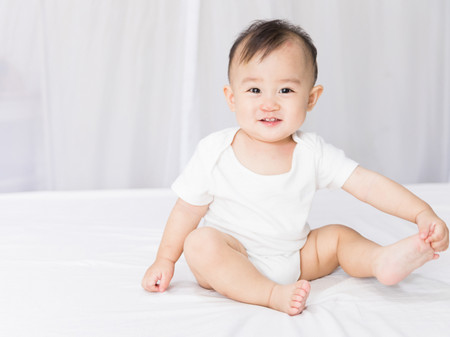 婴儿四个月长牙齿正常吗