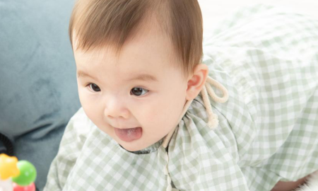 新生儿肚子大鼓鼓的怎么回事