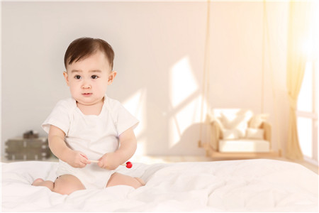 宝宝打嗝怎么办