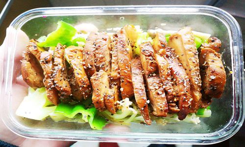 鸡胸肉怎么做好吃？减肥不节食鸡胸肉做好就很低脂