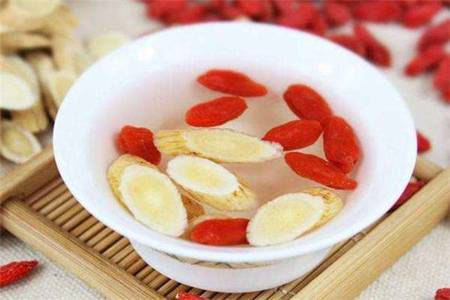 女性补气血吃什么最好最快,六种食物吃出红润脸色