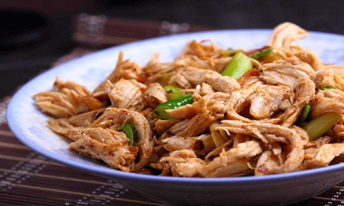 鸡胸肉怎么做好吃？三种减肥低脂做法做出美味鸡胸肉