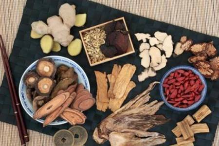 黄芪的功效与作用 黄芪枸杞泡水喝会上火吗