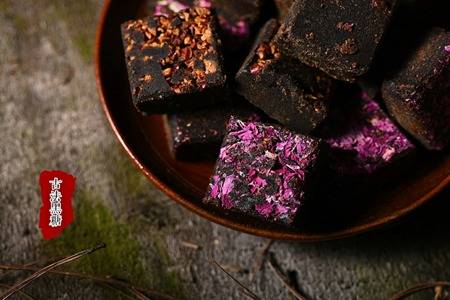 月经期间可以同房吗会怎样 女性大姨妈期间吃什么可以排毒排污血