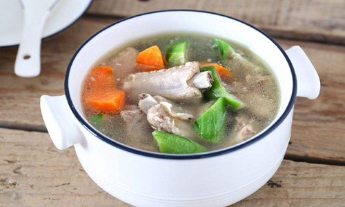 排骨汤怎么炖最好喝？家常清炖排骨汤的做法及窍门