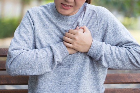 胸闷气短呼吸困难是什么原因？这五个女生胸胸闷气短的原因