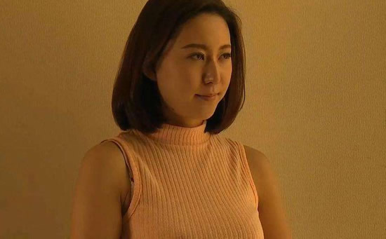 松下纱荣子性感照