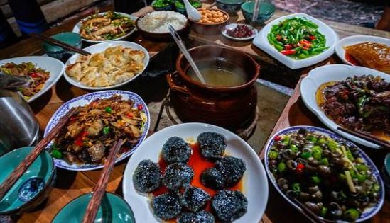 吃太咸的食物容易患老年痴呆吗 吃太咸的食物会怎样