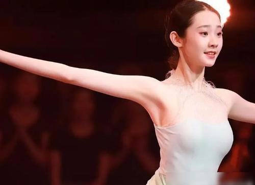 张艺凡个人资料简介及最新图片写真介绍