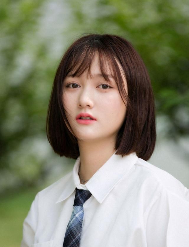 董思怡个人资料简介及最新图片介绍