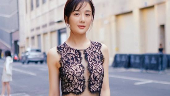 李依晓图片身材