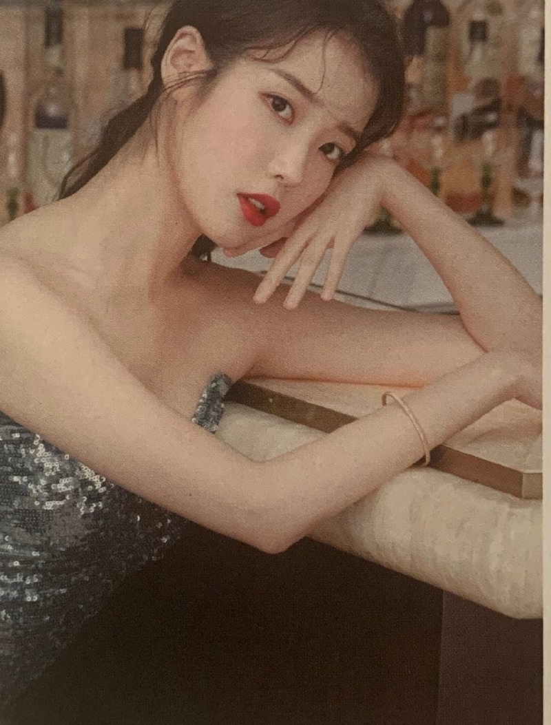 李知恩长裙性感写真图片