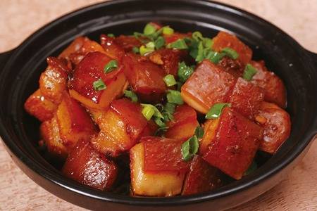 红烧肉怎么做好吃 红烧肉最正宗的家常做法