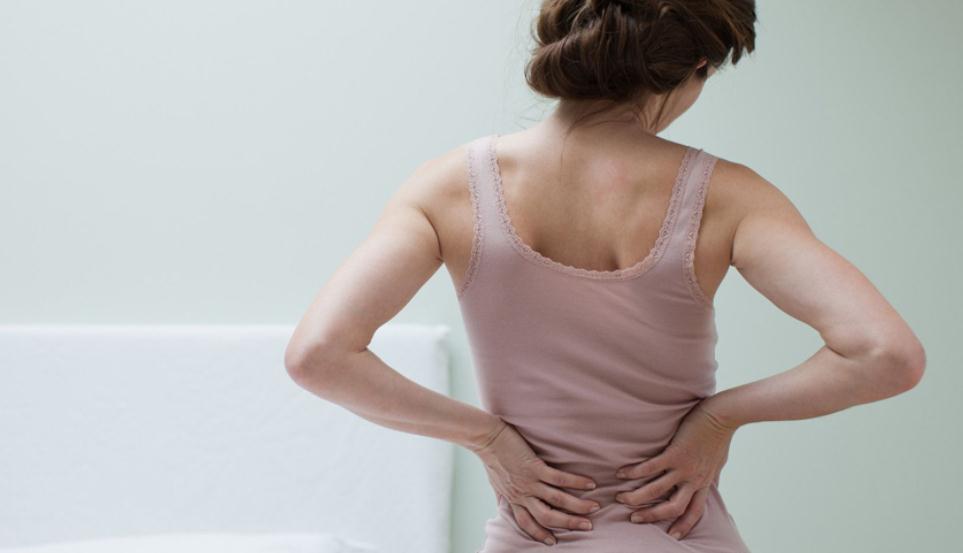 ＂10个产妇9个腰疼＂,产后为什么会腰疼？年轻妈妈一样会中招