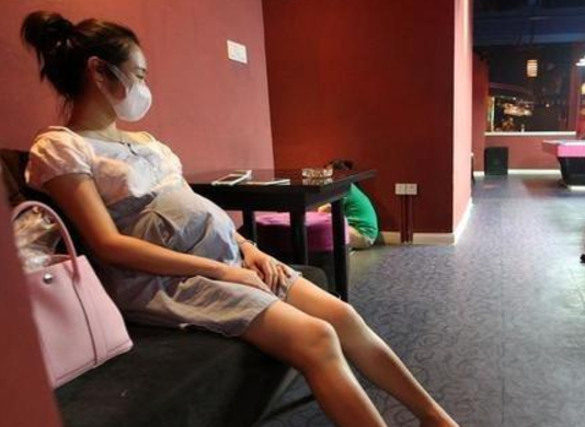 生没生过孩子,明白人一眼就能看出,这3个部位就暴露了生育史