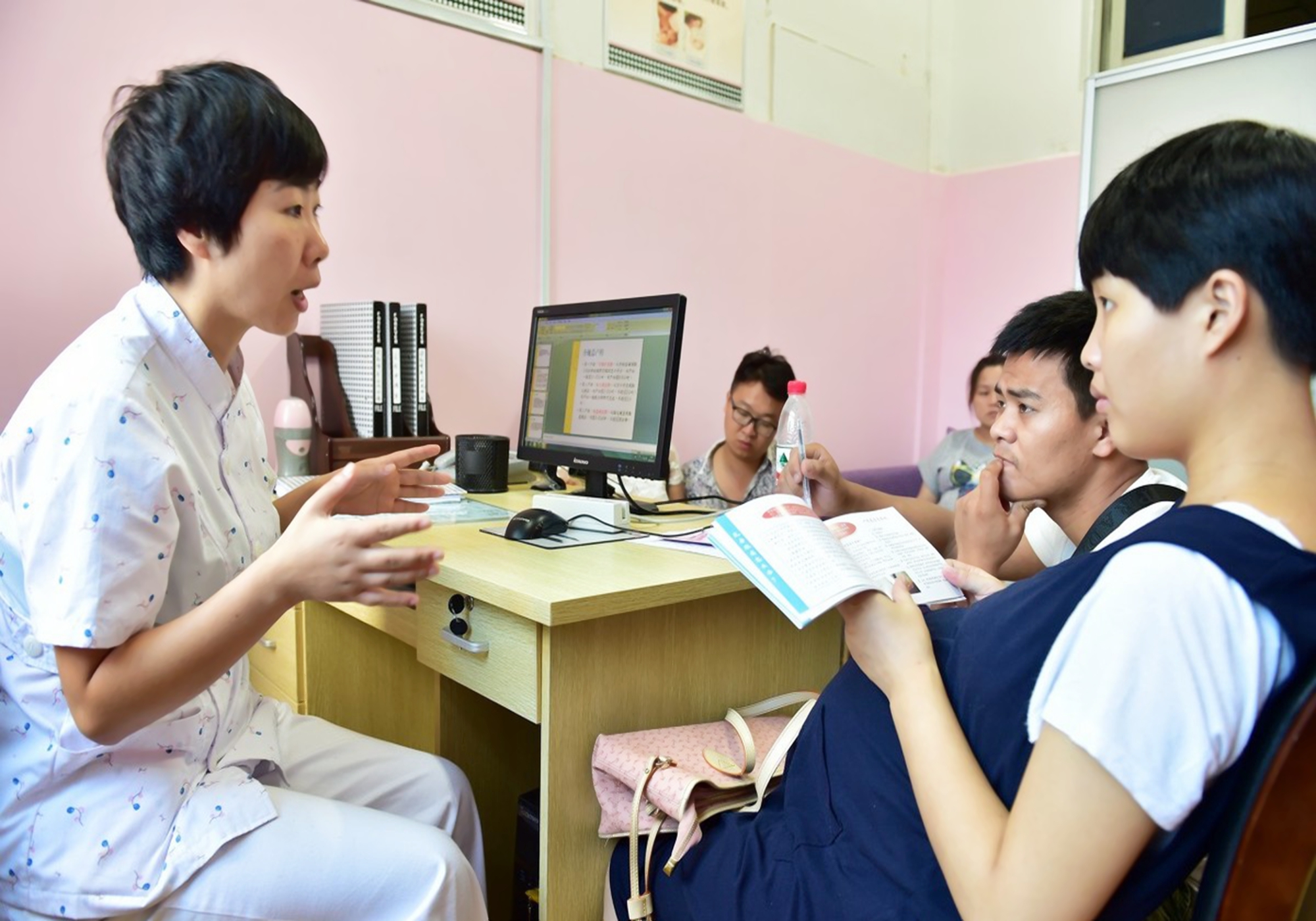 孕妇生产并非头胎,老公怀疑追寻真相！打没打过胎其实很明显