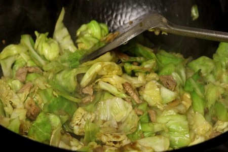 手撕包菜怎么炒又脆又好吃？手撕包菜的做法步骤窍门