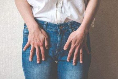 女人用两个方法可以解决外阴瘙痒问题