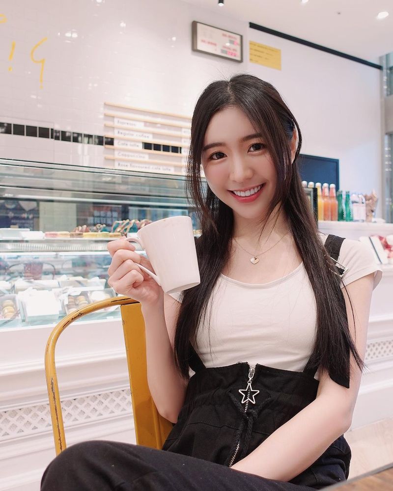 满分的天使笑容,国民女友「Angela张安琪」无可挑惕的完美,绝世美颜一笑倾城