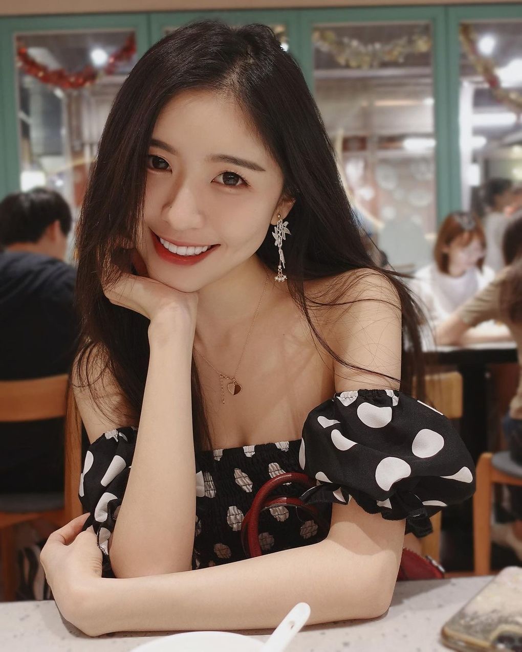 满分的天使笑容,国民女友「Angela张安琪」无可挑惕的完美,绝世美颜一笑倾城