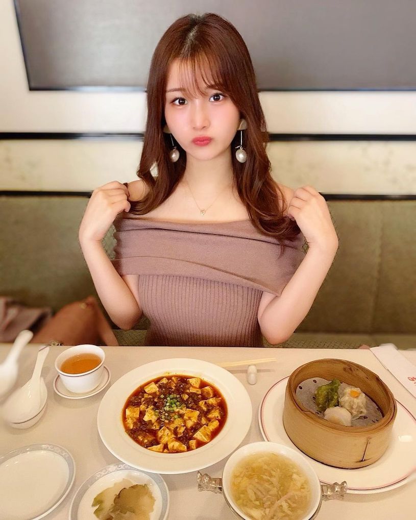 爱吃鼎泰丰的「美腿樱花妹」,「白皙嫩腿」让整间店都惊艳!