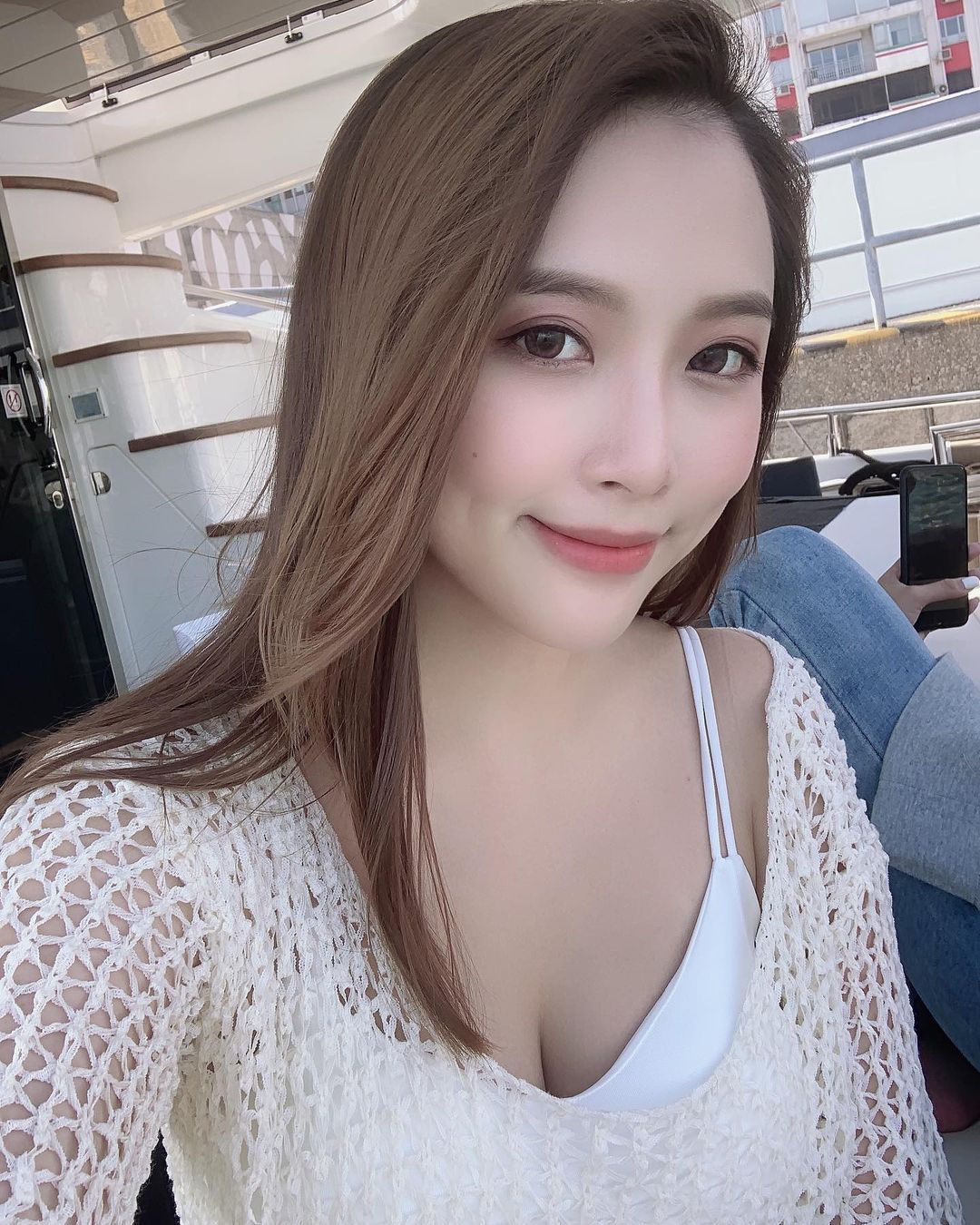 高颜值「超甜美正妹」傲人视角让人难以抵抗!