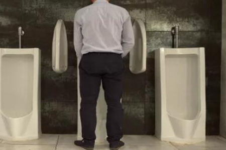 尿分叉是怎么回事？这五个造成男人尿分叉的主要原因