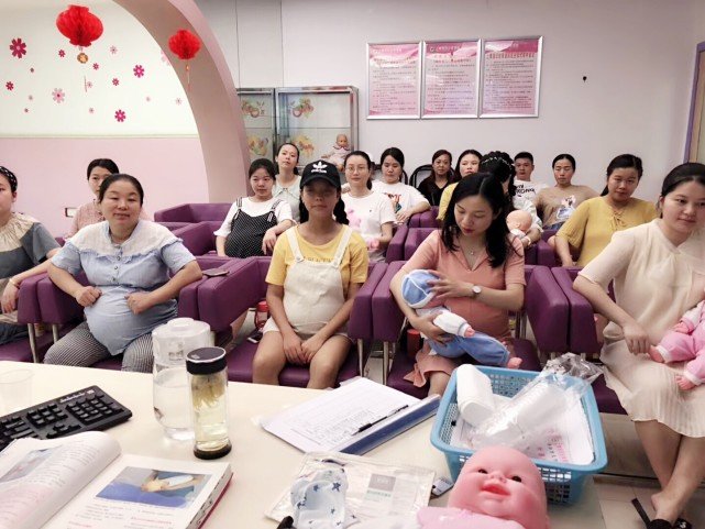 谢娜推掉工作安心养胎,网友猜测进入孕晚期,高龄产妇待产注意啥