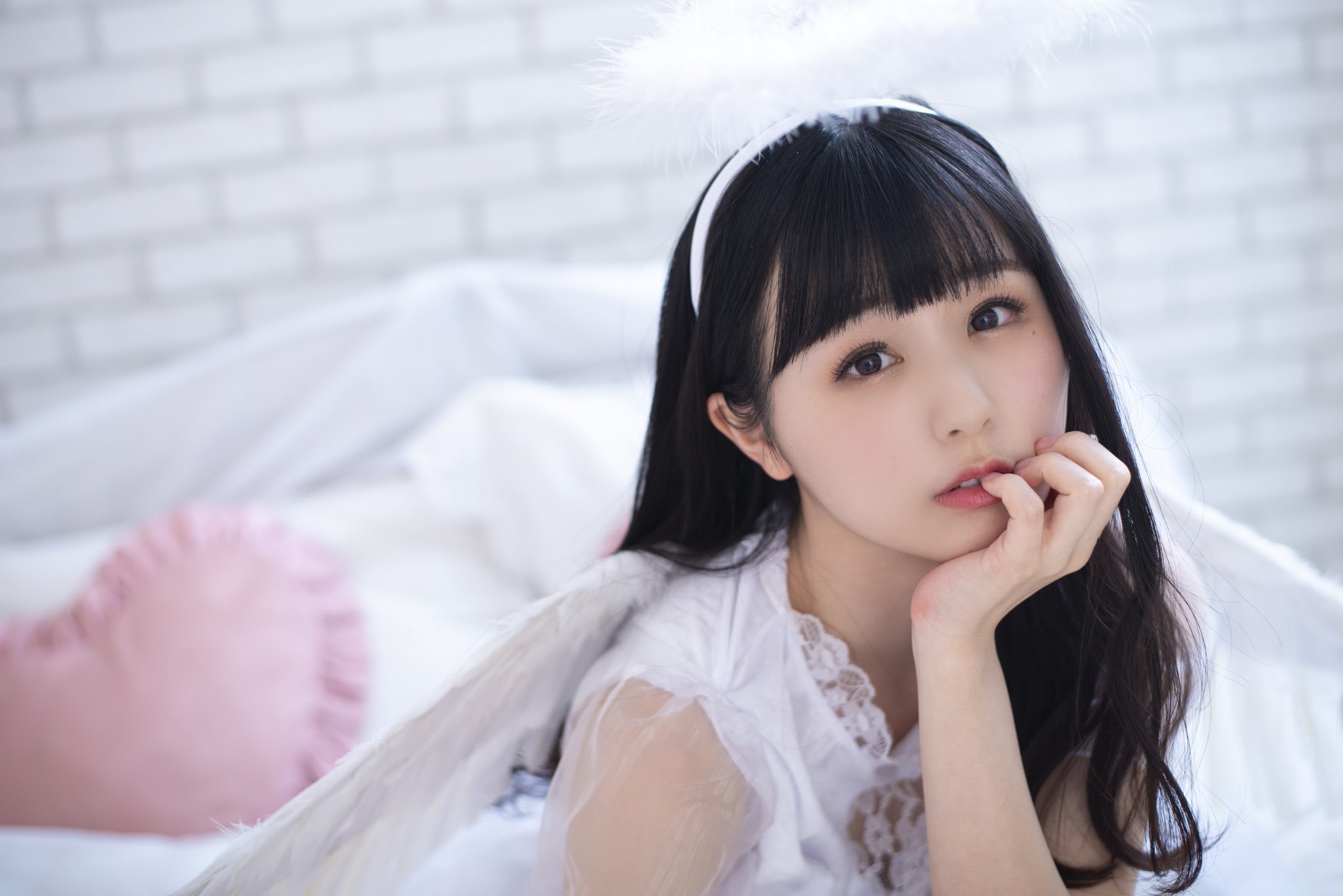 稚气美颜樱花妹《くりえみ》无邪脸蛋暗藏魅惑人心好身材!