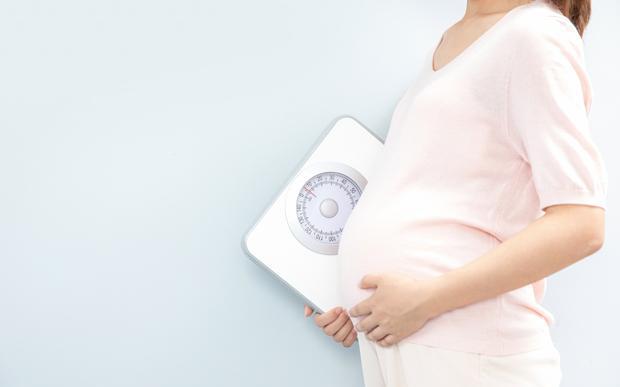 章子怡官宣怀二胎,孕30周体重116斤：孕妈控制体重好处多多