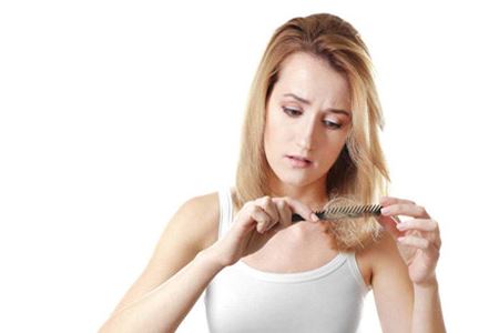女人脱发严重的原因以及保养的技巧