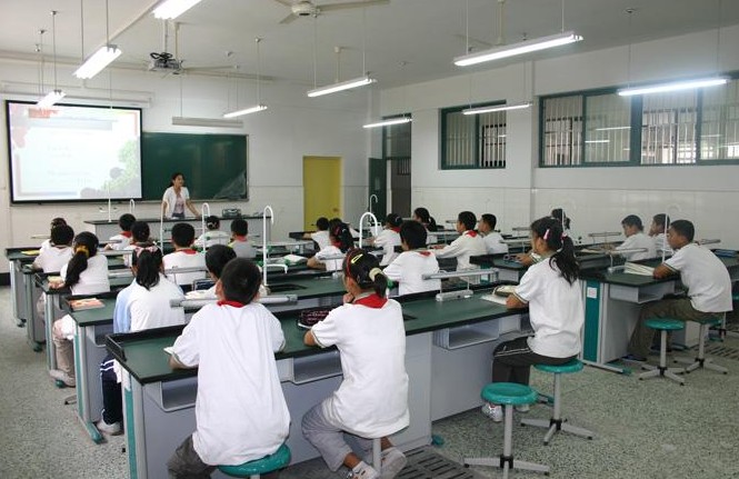 中小学不得公开学生考试成绩名次