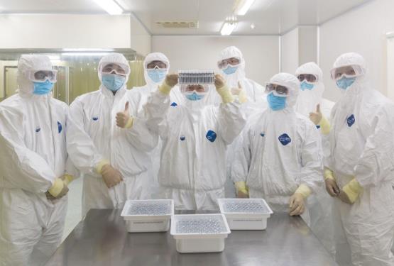 新冠疫苗两针不是一个厂家能打吗?打新冠疫苗两针之间可以喝酒吗