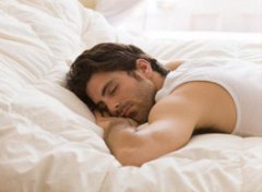 男人睡眠