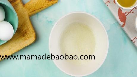 如何自制鸡蛋面膜（制作简易面膜）