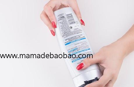3种方法来洗掉头发上的黑色染发剂（使用除色剂）