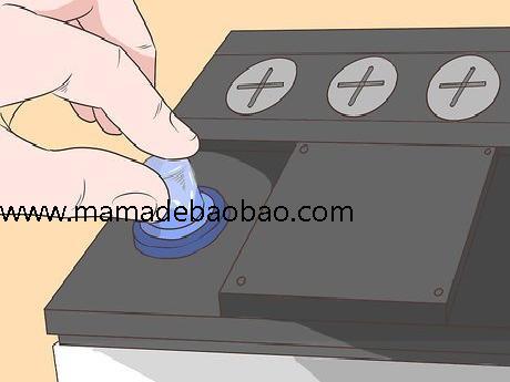 4种方法来使用凡士林（美容产品）