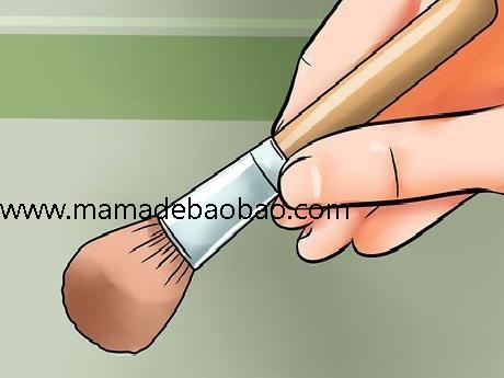 3种方法来遮住腿上的妊娠纹（使妊娠纹变浅）