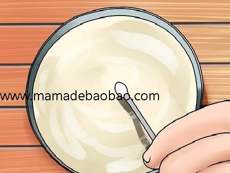 3种方法来遮住腿上的妊娠纹（使妊娠纹变浅）